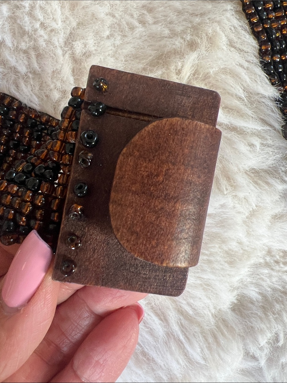 Women's Beaded Brown & Black Waist Belt with Wooden Buckle - Picture 5 of 6